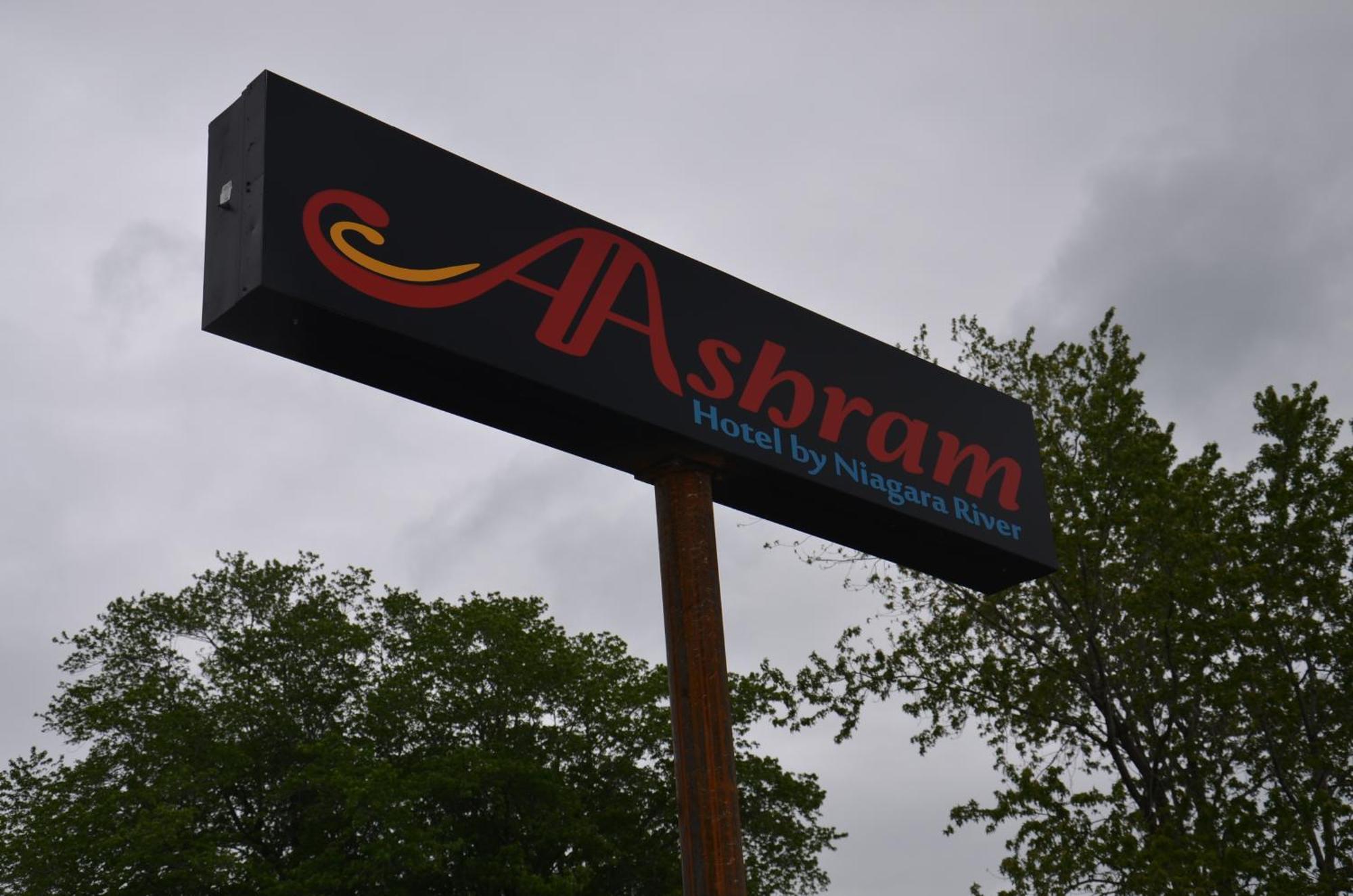 Aashram Hotel By Niagara River Καταρράκτες του Νιαγάρα Εξωτερικό φωτογραφία