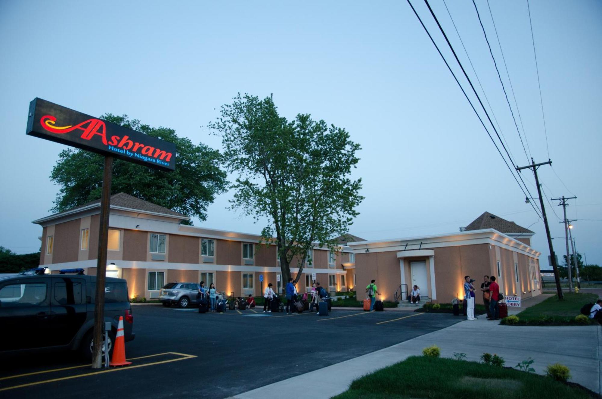 Aashram Hotel By Niagara River Καταρράκτες του Νιαγάρα Εξωτερικό φωτογραφία