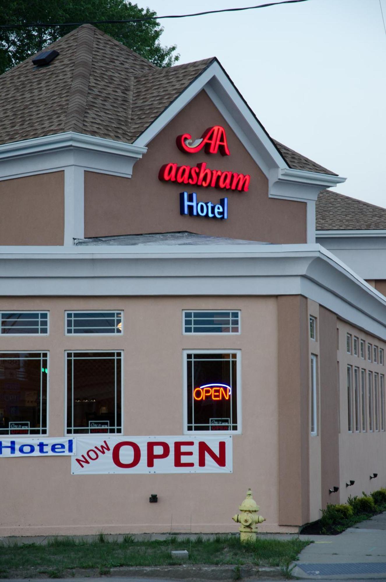 Aashram Hotel By Niagara River Καταρράκτες του Νιαγάρα Εξωτερικό φωτογραφία