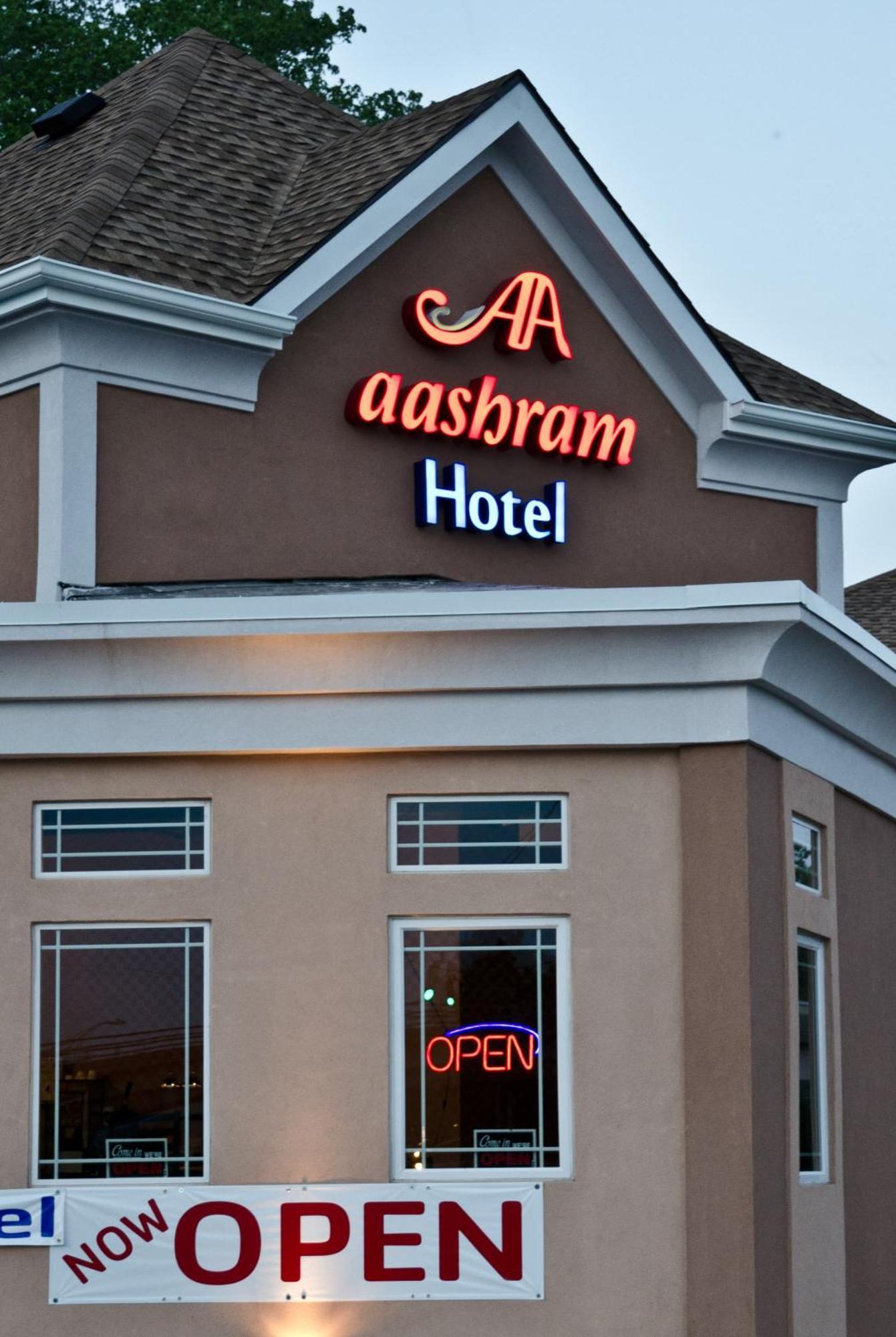 Aashram Hotel By Niagara River Καταρράκτες του Νιαγάρα Εξωτερικό φωτογραφία