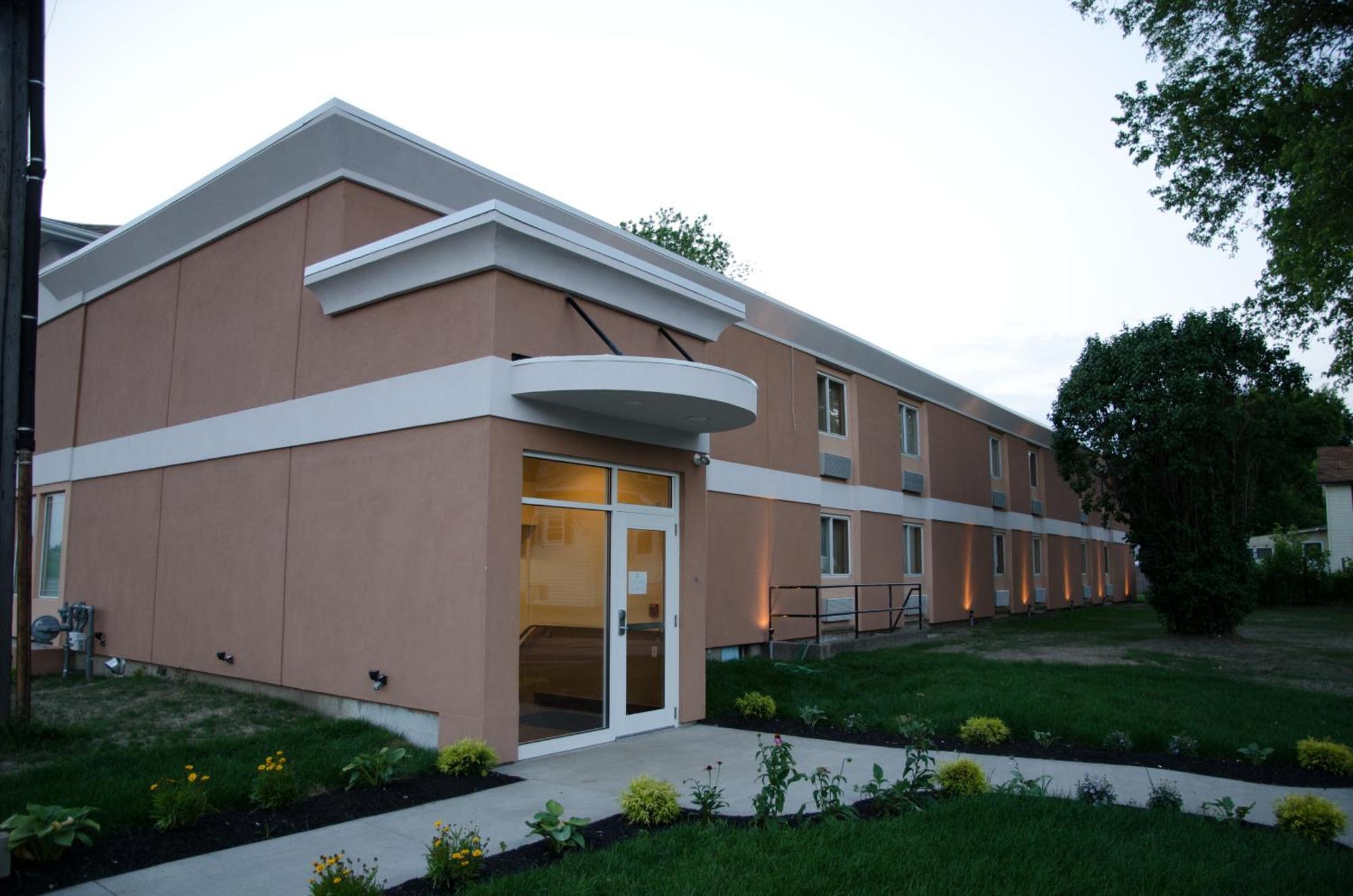 Aashram Hotel By Niagara River Καταρράκτες του Νιαγάρα Εξωτερικό φωτογραφία