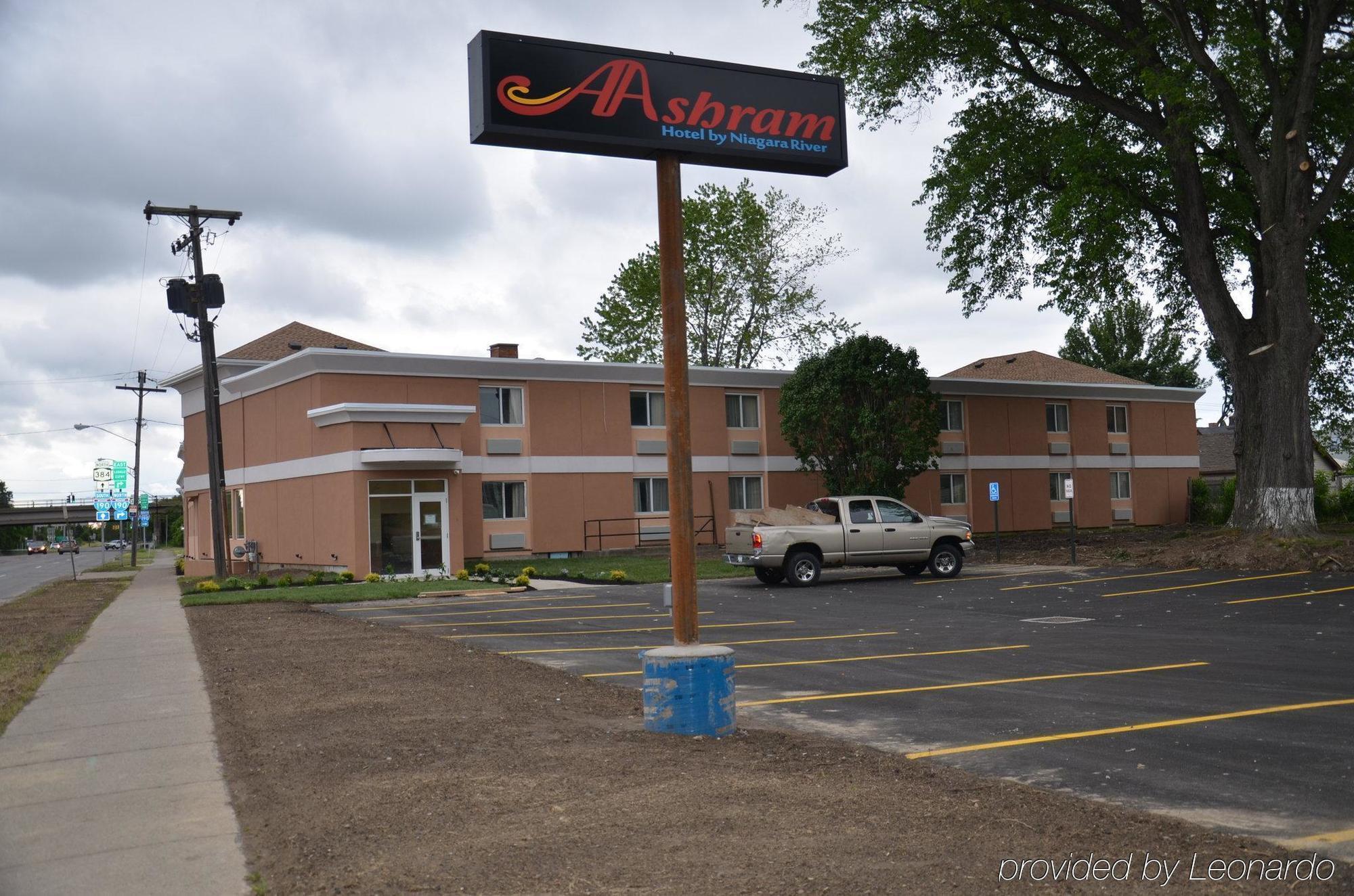 Aashram Hotel By Niagara River Καταρράκτες του Νιαγάρα Εξωτερικό φωτογραφία